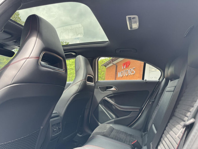 Mercedes-Benz A 220 d 4MATIC AMG