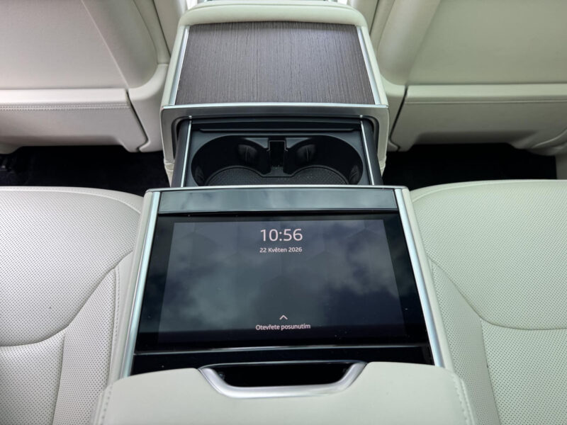 Land Rover Range Rover D300 Autobiography