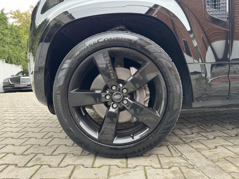 Land Rover Defender D300 R-Dynamic