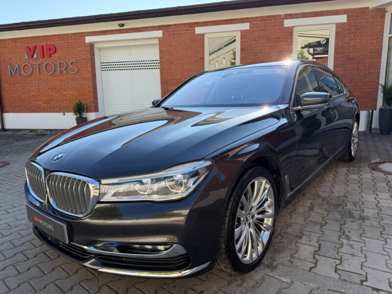 BMW 760Li xDrive V12 Individual