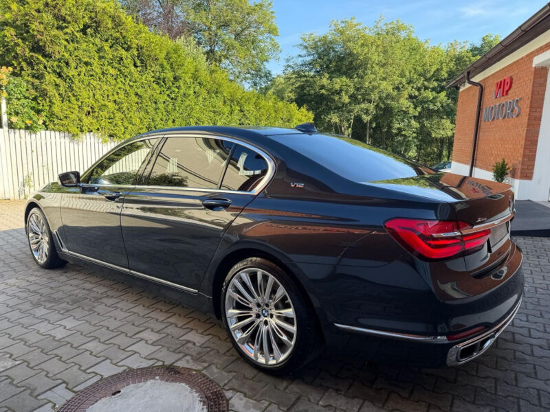 BMW 760Li xDrive V12 Individual