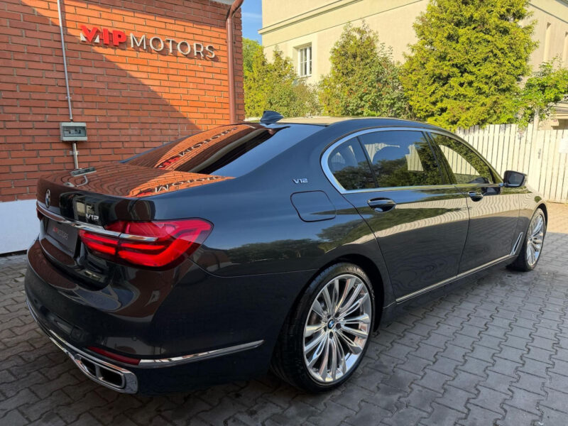 BMW 760Li xDrive V12 Individual