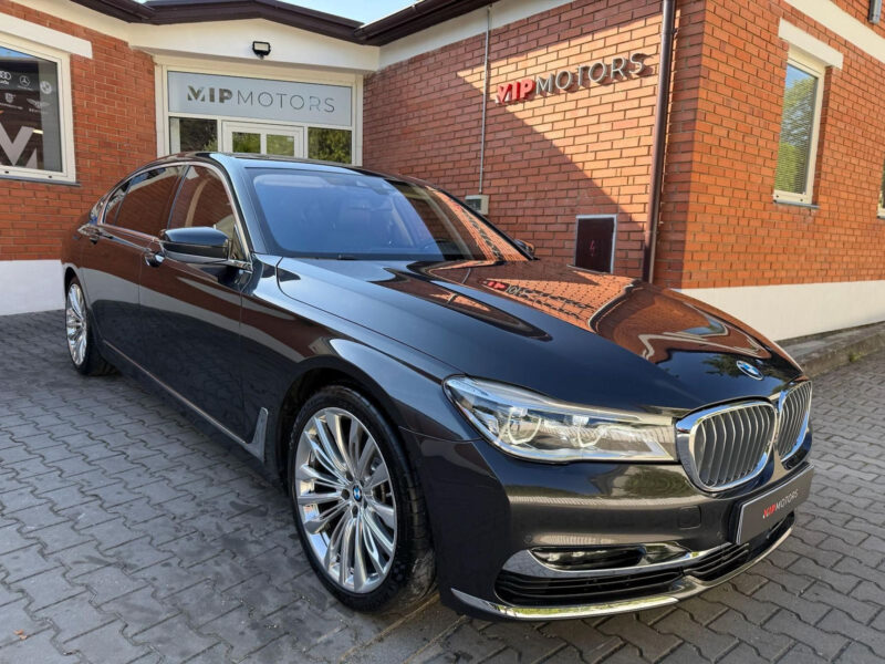 BMW 760Li xDrive V12 Individual