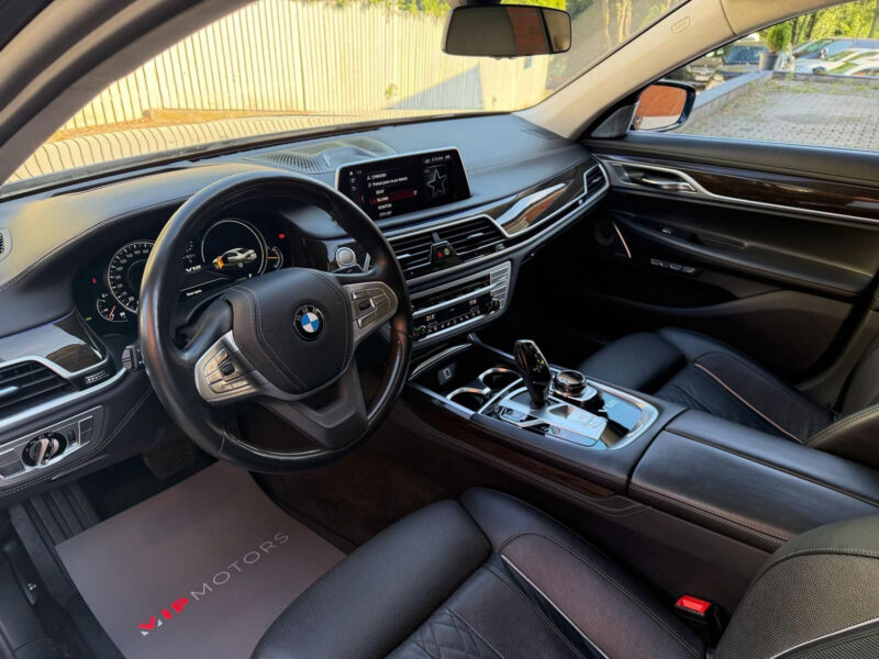 BMW 760Li xDrive V12 Individual