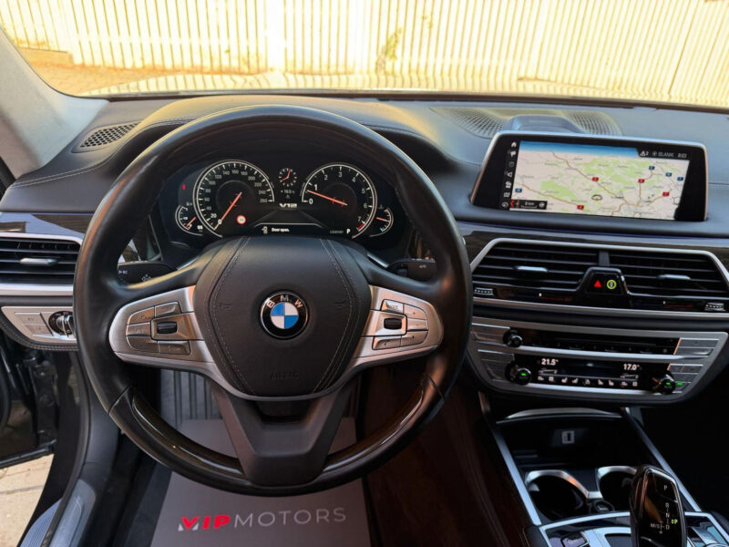BMW 760Li xDrive V12 Individual