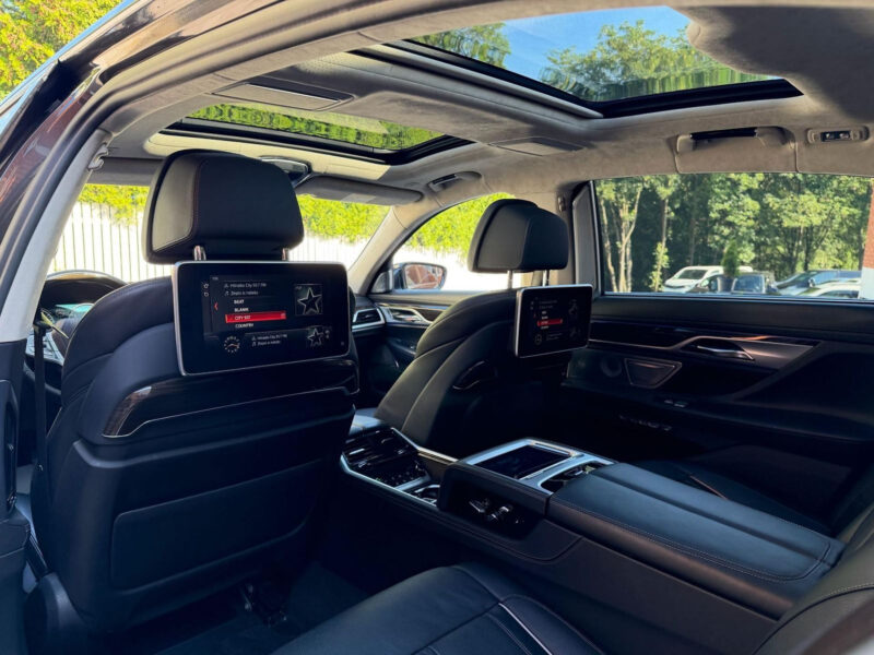 BMW 760Li xDrive V12 Individual