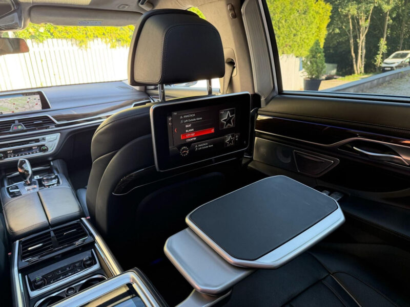 BMW 760Li xDrive V12 Individual
