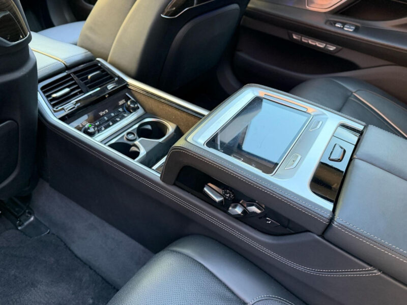 BMW 760Li xDrive V12 Individual