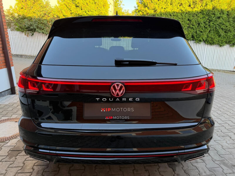 Volkswagen Touareg 3.0 TDI R-Line 210 kW, R22, DCC, Noční vidění