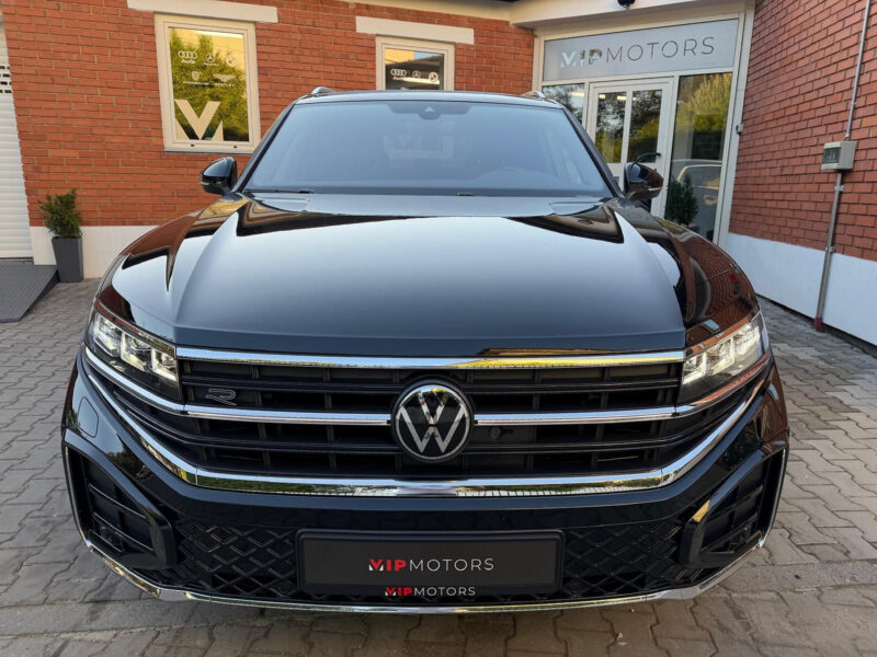 Volkswagen Touareg 3.0 TDI R-Line 210 kW, R22, DCC, Noční vidění