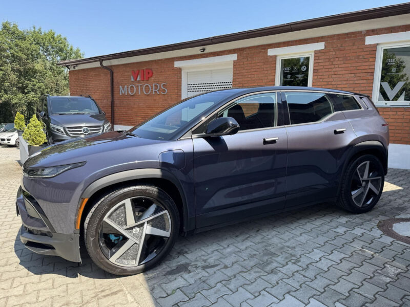 Fisker Ocean Extreme 420 kW, Solární panoramatická střecha, R22
