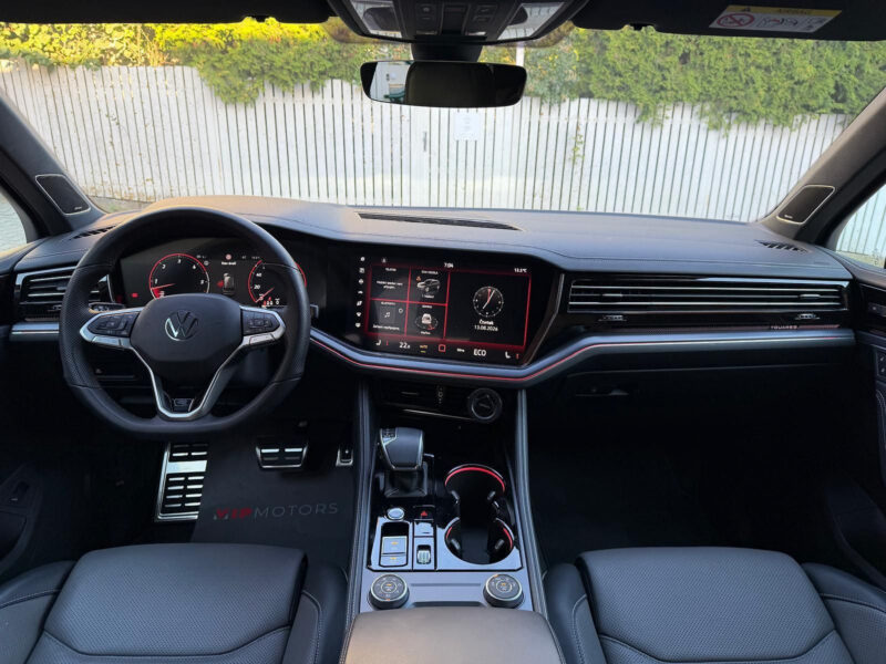 Volkswagen Touareg 3.0 TDI R-Line 210 kW, R22, DCC, Noční vidění