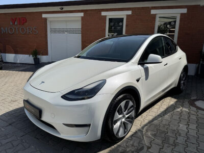 Tesla Model Y Long Range AWD 378 kW, Panorama, Tažné zařízení