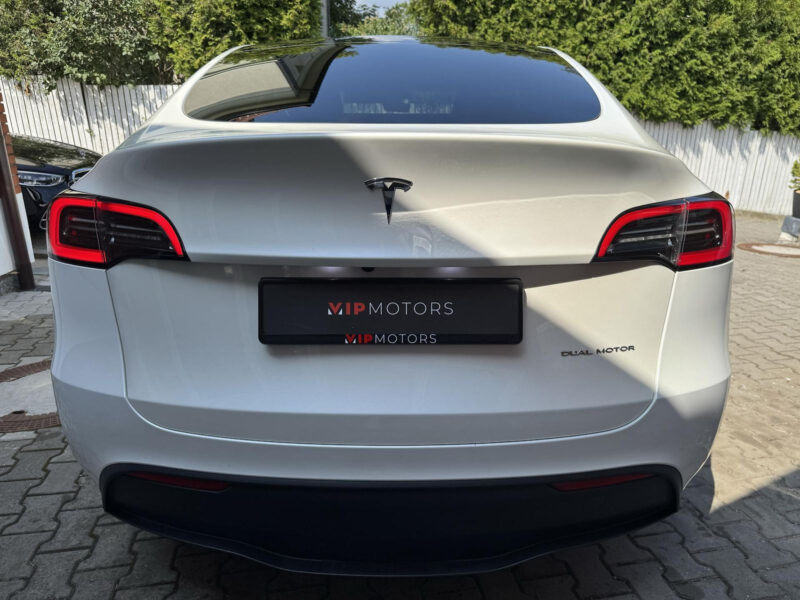 Tesla Model Y Long Range AWD 378 kW, Panorama, Tažné zařízení