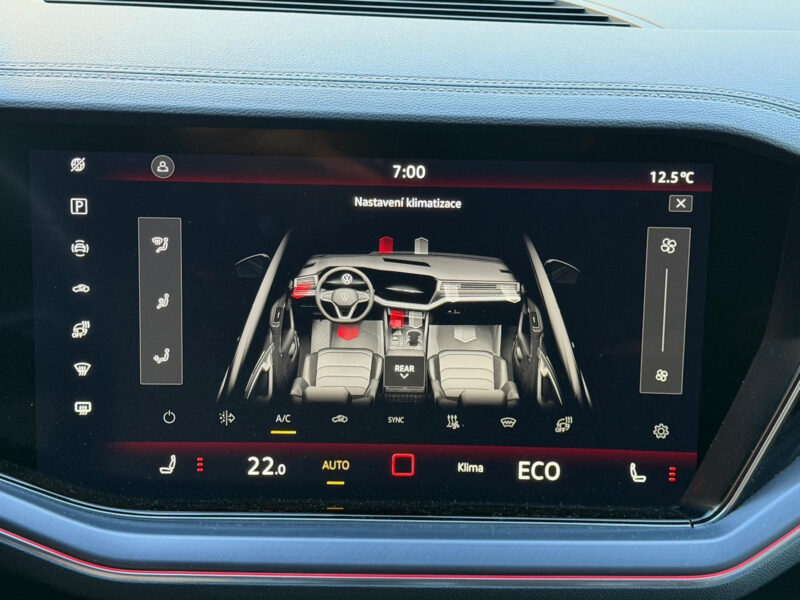 Volkswagen Touareg 3.0 TDI R-Line 210 kW, R22, DCC, Noční vidění