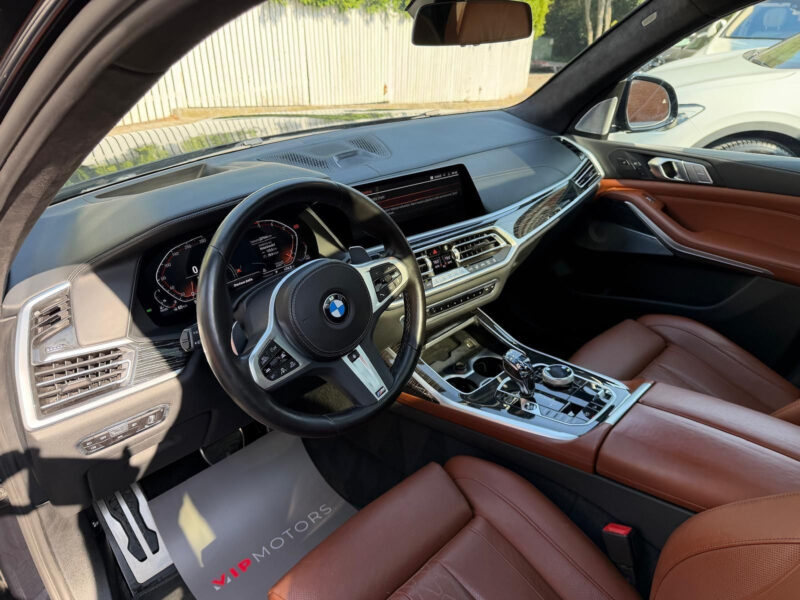 BMW X7 xDrive40d, Individual, M paket, masáže, R21, Bowers & Wilkins