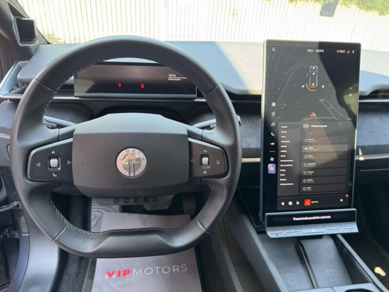 Fisker Ocean Extreme 420 kW, Solární panoramatická střecha, R22