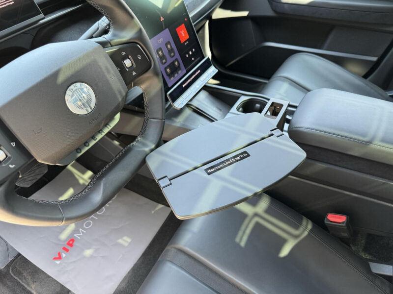 Fisker Ocean Extreme 420 kW, Solární panoramatická střecha, R22