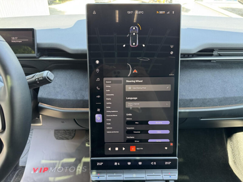Fisker Ocean Extreme 420 kW, Solární panoramatická střecha, R22