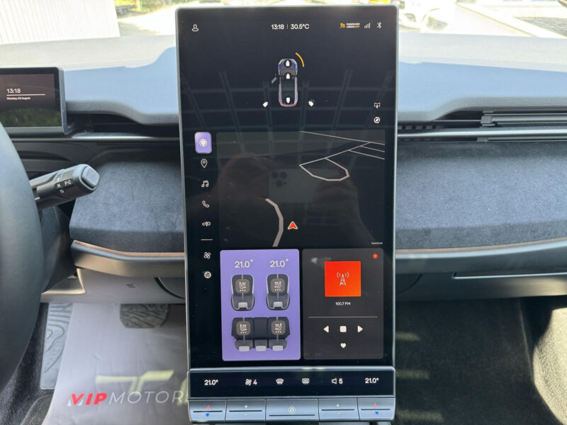 Fisker Ocean Extreme 420 kW, Solární panoramatická střecha, R22