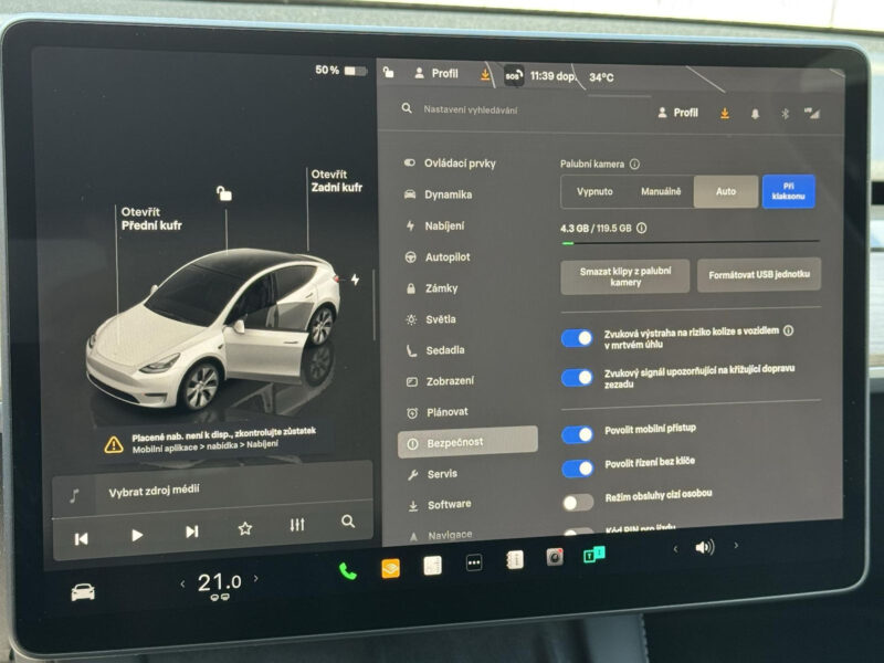 Tesla Model Y Long Range AWD 378 kW, Panorama, Tažné zařízení