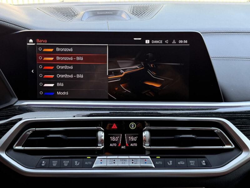 BMW X7 xDrive40d, Individual, M paket, masáže, R21, Bowers & Wilkins