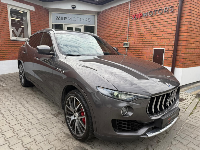 Maserati Levante SQ4, 4×4, Harman Kardon, R21, vzduchový podvozek