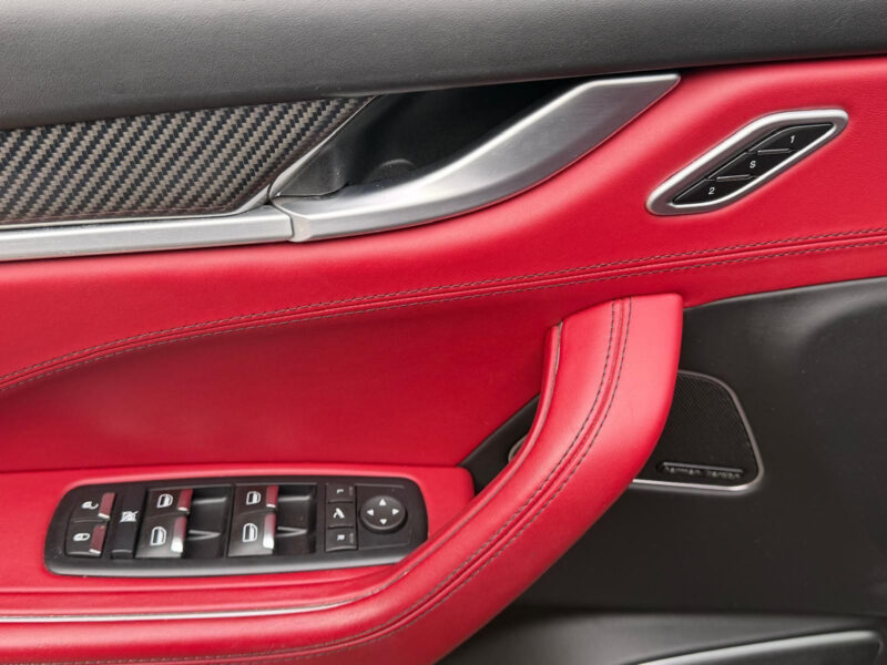 Maserati Levante SQ4, 4×4, Harman Kardon, R21, vzduchový podvozek