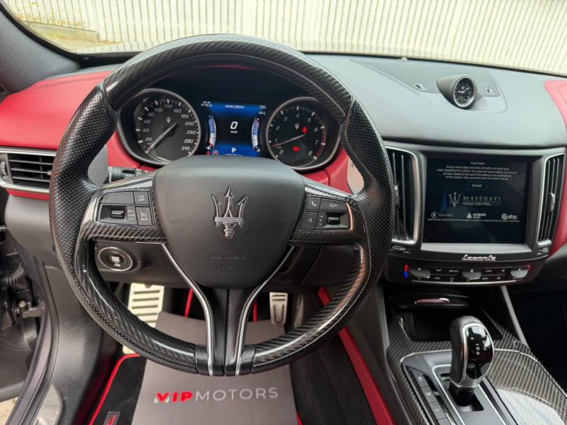 Maserati Levante SQ4, 4×4, Harman Kardon, R21, vzduchový podvozek