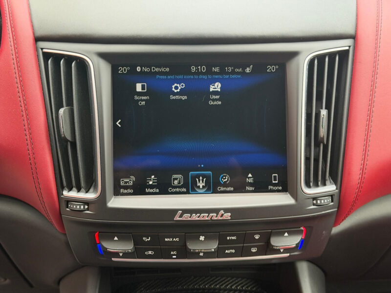 Maserati Levante SQ4, 4×4, Harman Kardon, R21, vzduchový podvozek
