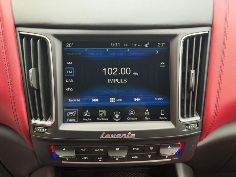 Maserati Levante SQ4, 4×4, Harman Kardon, R21, vzduchový podvozek