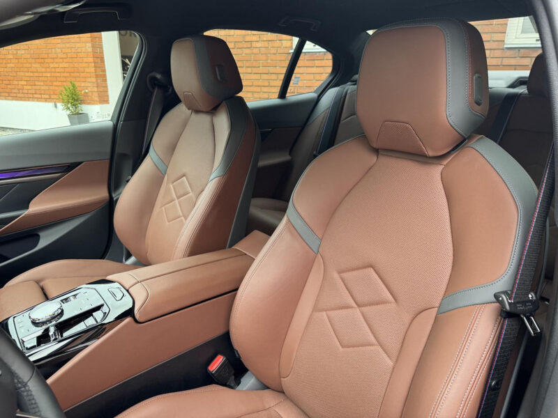 BMW 540d xDrive, M Sport Pro, R21, Bowers & Wilkins, záruka BMW